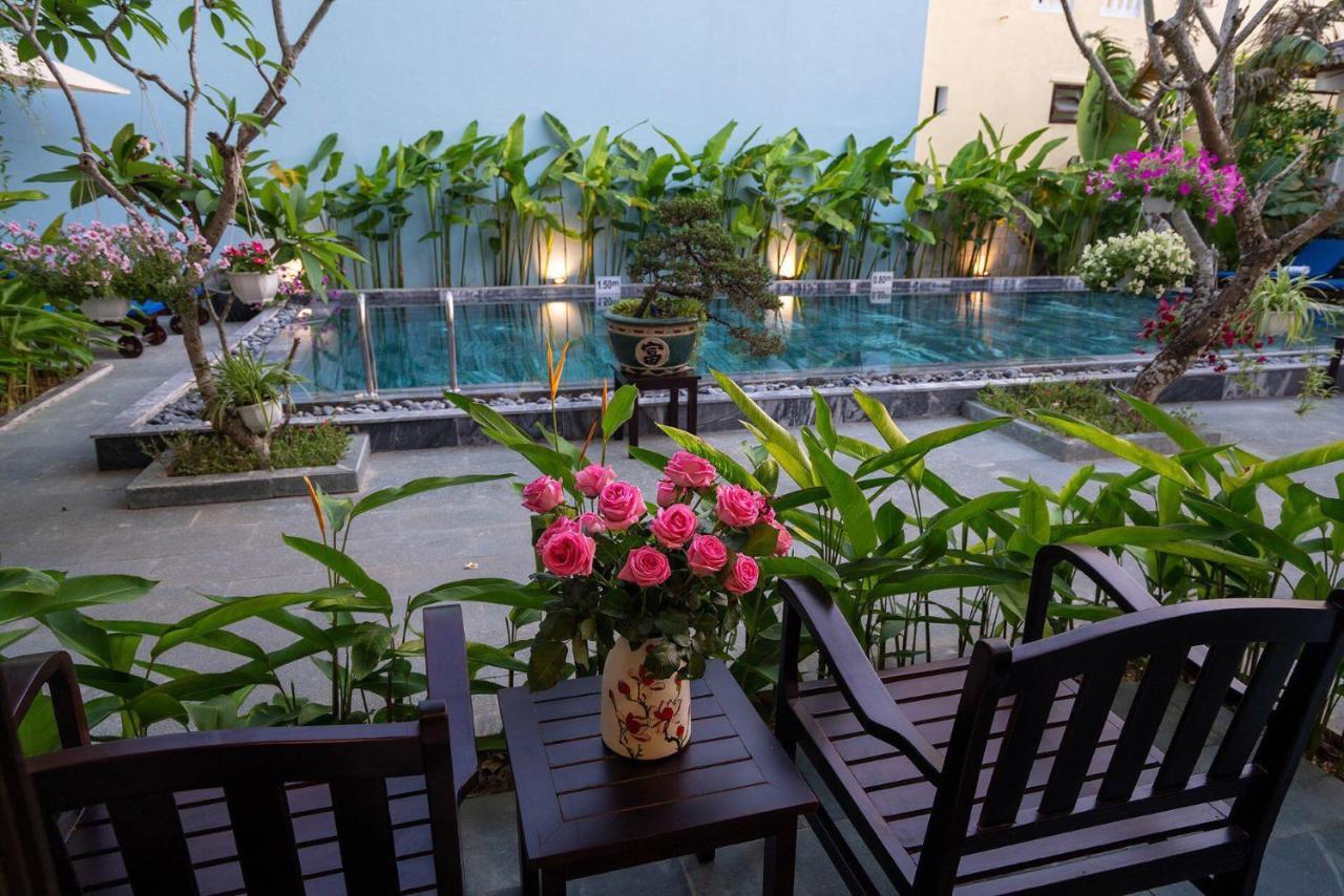 Triple Room Pool View